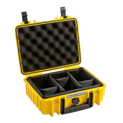 OUTDOOR resväska i gul med vadderade delare 250x175x95 mm Volume: 4,1 L Model: 1000/Y/RPD